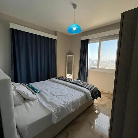 Wake Up To Stunning Sea Views Every Day In Our 2 Bedroom شقة *